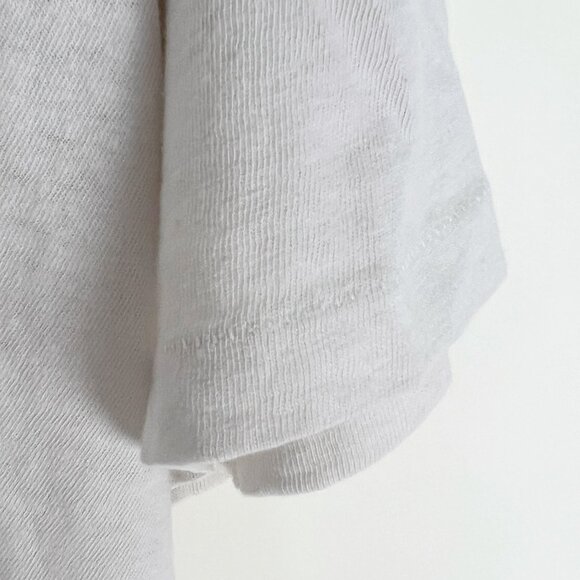 Aritzia White Graphic Tee - Picture 8 of 9